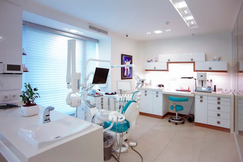 Dental implant treatment – comprehensive care
